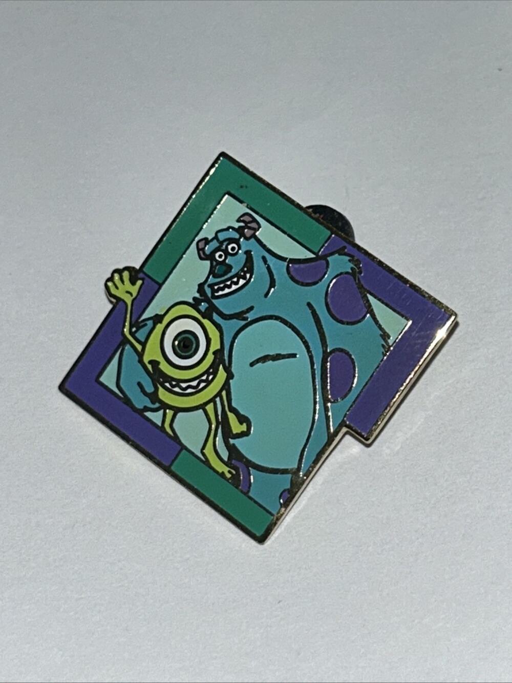 DISNEY WDW 2007 MICKEYS MYSTERY PIN MACHINE GAME PRIZE PUZZLE MIKE & SULLEY PIN